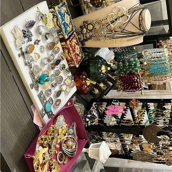 I m live Vintage antique Jewelry Collection - Picture 5 of 8